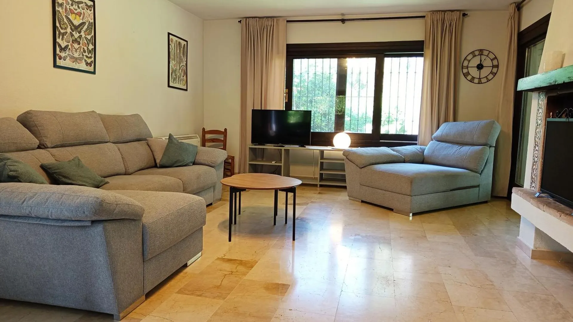 הוילה Sitio de Calahonda Casa Tara ספרד